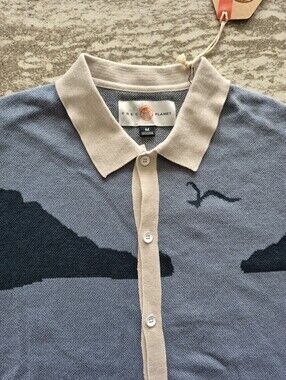 Free Planet Men's Button Down Sweater Polo Shirt New Size Medium